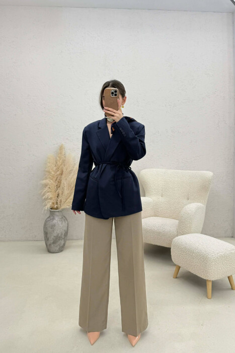 XHAKETË NJË NGJYRËSHE ME DETAJIN E LIDHSES PËR FEMRA NË NGJYRE BLU - 4