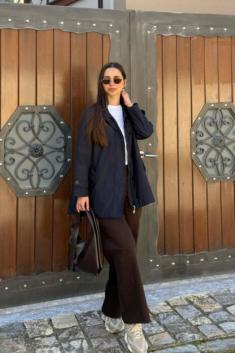 XHAKETE NJE NGJYRESHE ME ZINXHIR DHE BUTONA PER FEMRA NE NGJYRE BLU - 2