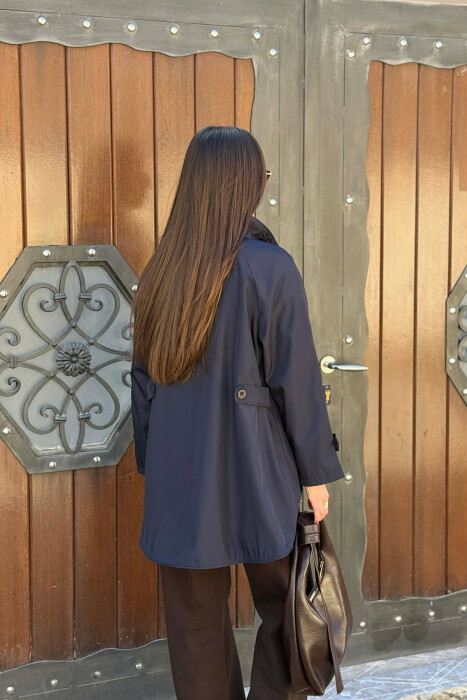 XHAKETE NJE NGJYRESHE ME ZINXHIR DHE BUTONA PER FEMRA NE NGJYRE BLU - 5