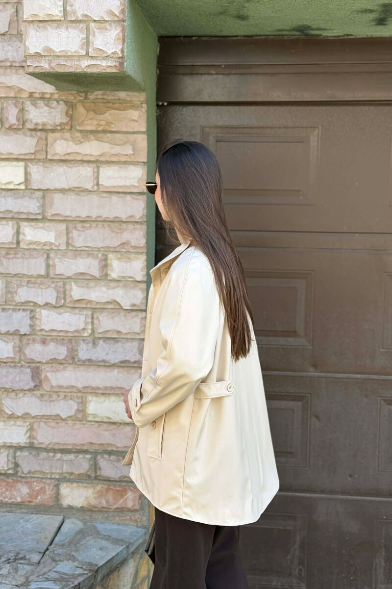 XHAKETE NJE NGJYRESHE ME ZINXHIR DHE BUTONA PER FEMRA NE NGJYRE KREM - 4