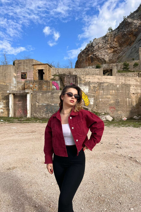 XHAKETË XHINS E SHKURTËR PËR FEMRA NË NGJYRËN VISHNJË - 2