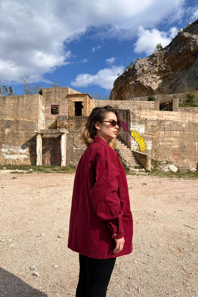 XHAKETË XHINS ME XHEPA PËR FEMRA NË NGJYRËN VISHNJË - 3