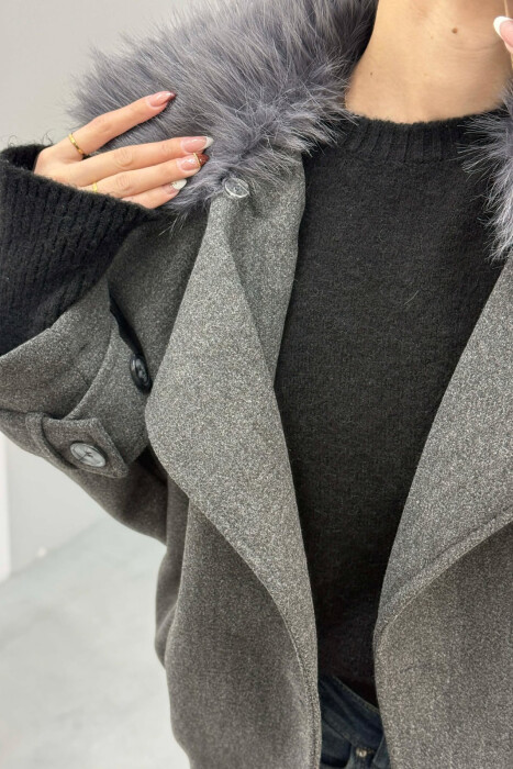 XHAKETE E SHKURTER NJE NGJYRESHE ME GEZOF TE SHKEPUTSHEM PER FEMRA NE NGJYRE GRI TE ERRET - 2