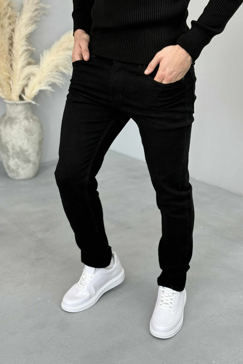 XHINSE NJË NGJYRËSHE ELASTIKE ME BUTON TË FSHEHUR PËR MESHKUJ NË NGJYRË TË ZEZË - 2