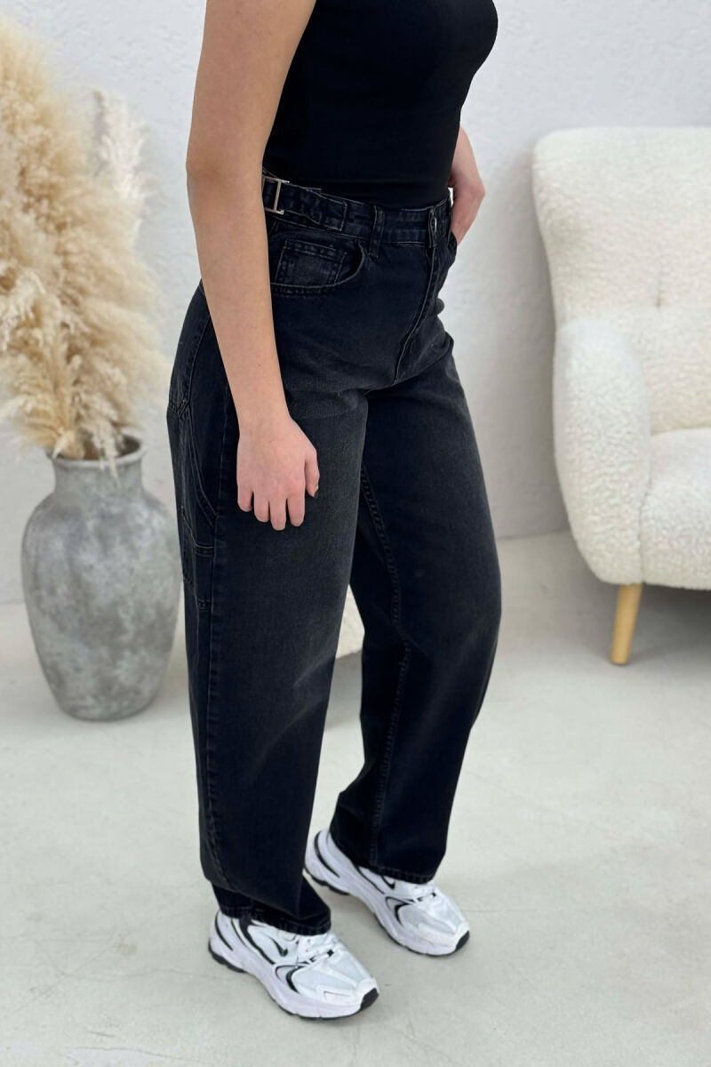 XHINSE PËR FEMRA ME DETAJIN E RRIPAVE NË NGJYRË TE ZEZE - 2