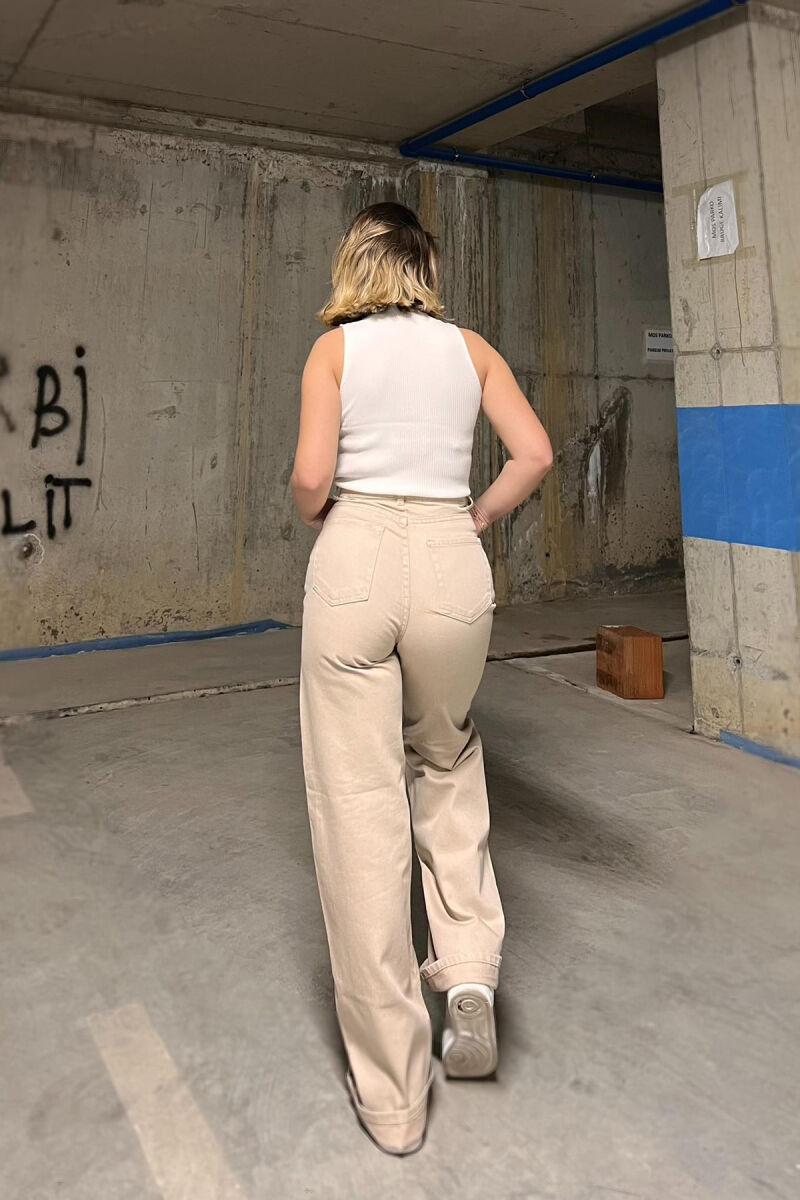 XHINSE TË GJËRA PËR FEMRA NË NGJYRËN BEZHË - 10