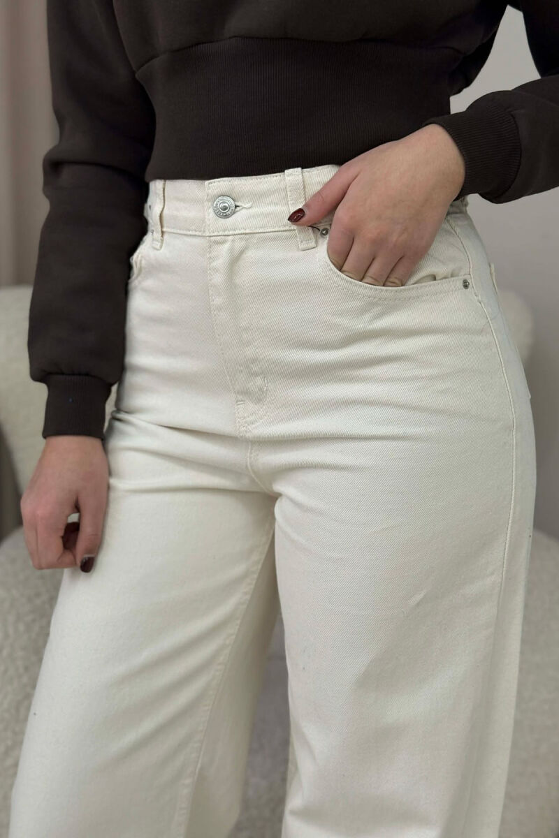 XHINSE TË GJËRA PËR FEMRA NË NGJYRËN KREM - 6