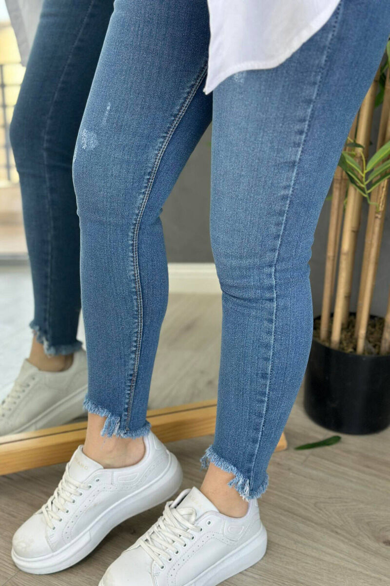 XHINSE TË THJESHTA PËR FEMRA NË NGJYRËN BLU - 2