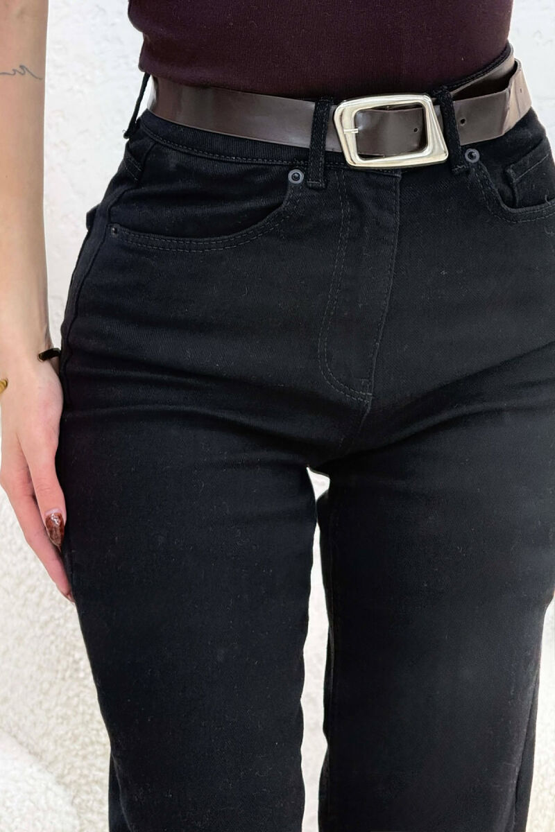 XHINSE TË THJESHTA NJË NGJYRËSHE ME DETAJIN E RRIPIT PËR FEMRA NË NGJYRËN E ZEZË - 2