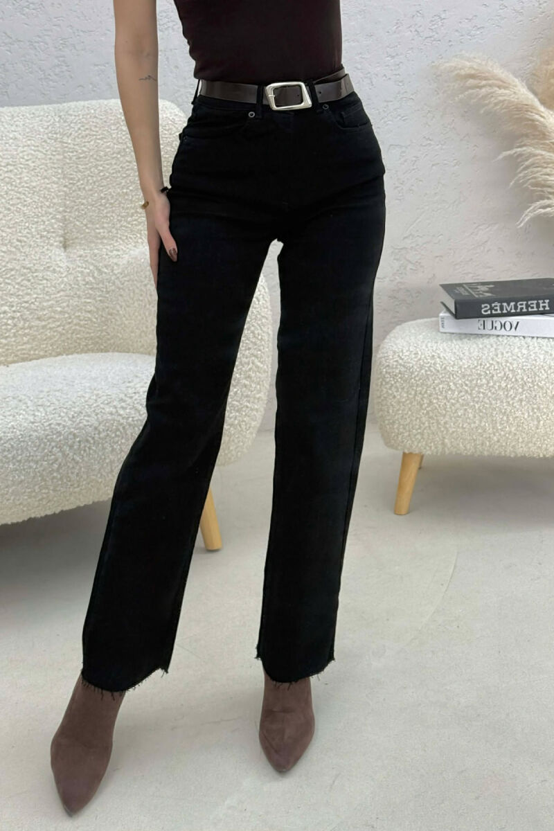 XHINSE TË THJESHTA NJË NGJYRËSHE ME DETAJIN E RRIPIT PËR FEMRA NË NGJYRËN E ZEZË - 3