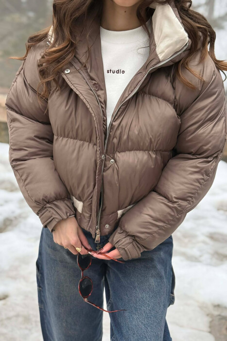 XHUP I SHKURTER NJE NGJYRESH ME ZINXHIR PER FEMRA NE NGJYRE KAFE - 6