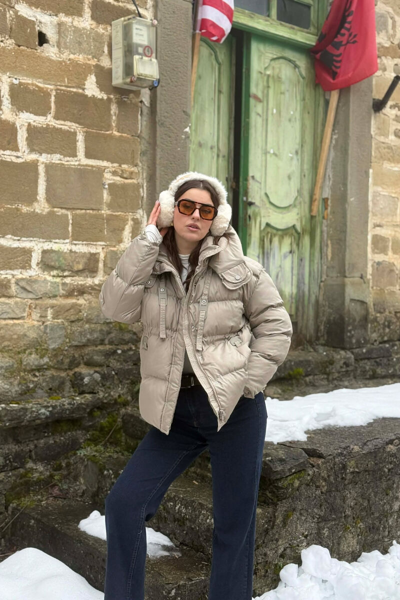 XHUP NJE NGJYRESH ME KAPUÇ DHE ZINXHIR PER FEMRA NE NGJYRE BEZHE - 6