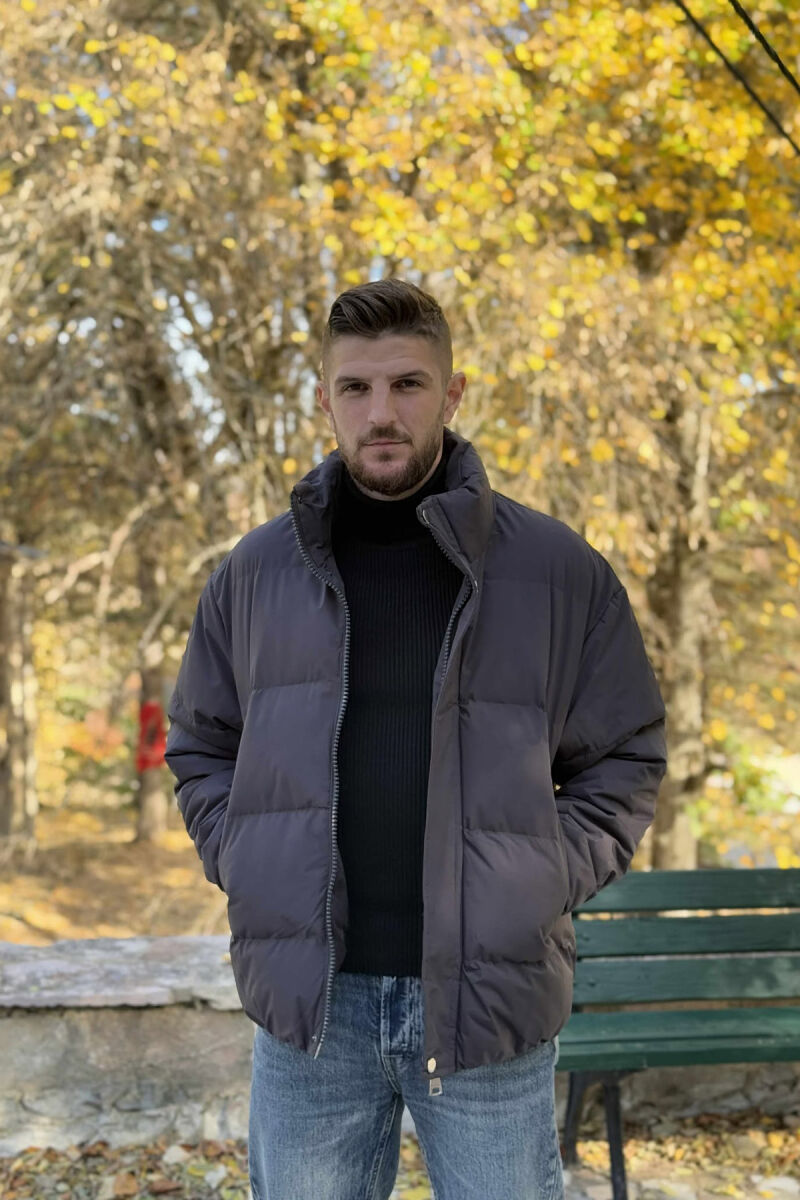 XHUP NJË NGJYRËSH ME BEL TË SHKURTËR PËR MESHKUJ NË NGJYRË GRI TË ERRËT - 4