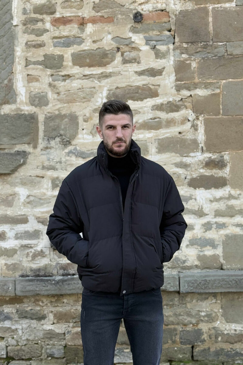 XHUP NJË NGJYRËSH ME BEL TË SHKURTËR PËR MESHKUJ NË NGJYRË TË ZEZË - 4