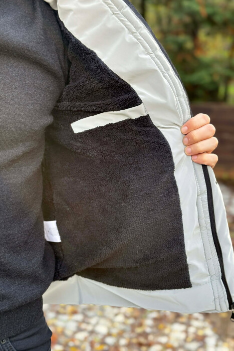 XHUP NJE NGJYRESH ME KAPUÇ PER MESHKUJ NE NGJYRE GRI TE ZBARDHUR - 5