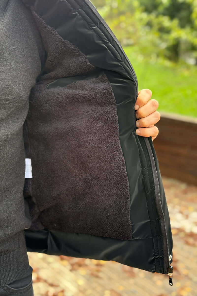 XHUP NJE NGJYRESH ME KAPUÇ PER MESHKUJ NE NGJYRE TE ZEZE - 5