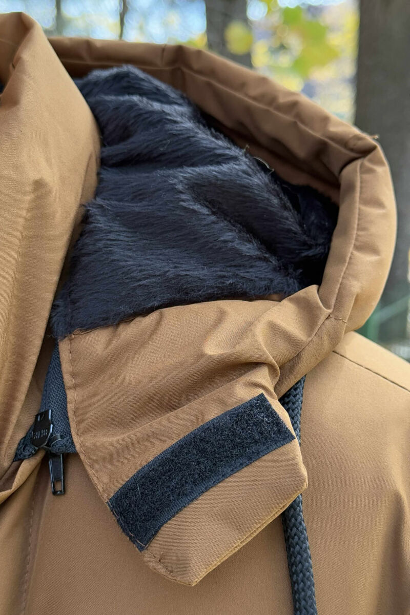 XHUP NJË NGJYRËSH ME PUSH PËR MESHKUJ NË NGJYRËN KAFE - 6