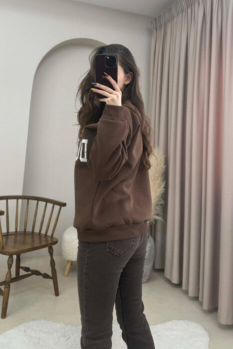 ZIPPER NECK WRITTINGS FLUFFY WOMEN SWEATSHIRT BROWN/KAFE - 3